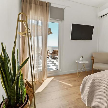 Luxurious Apartment With Big Sea View Terrace - Central Location Афины Экстерьер фото